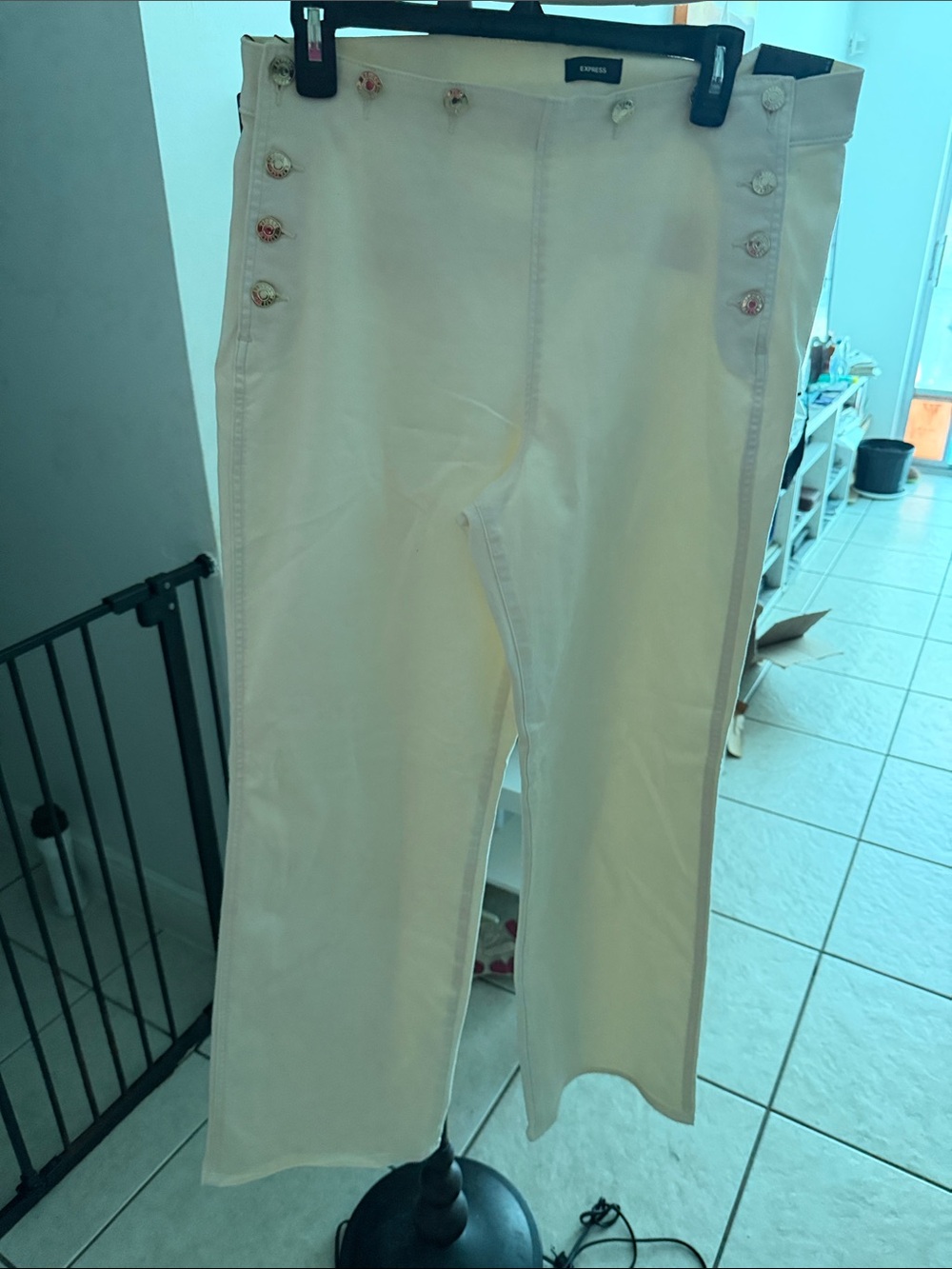 Express Cream Sailor-Button Cropped Pants